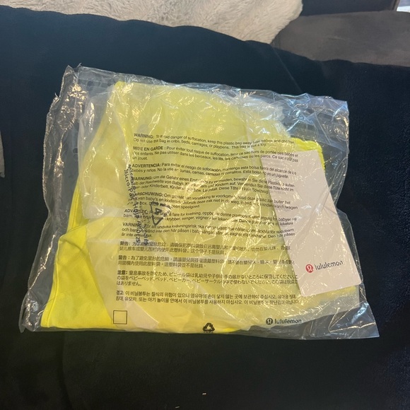 lululemon hotty hot shorts - Picture 2 of 6